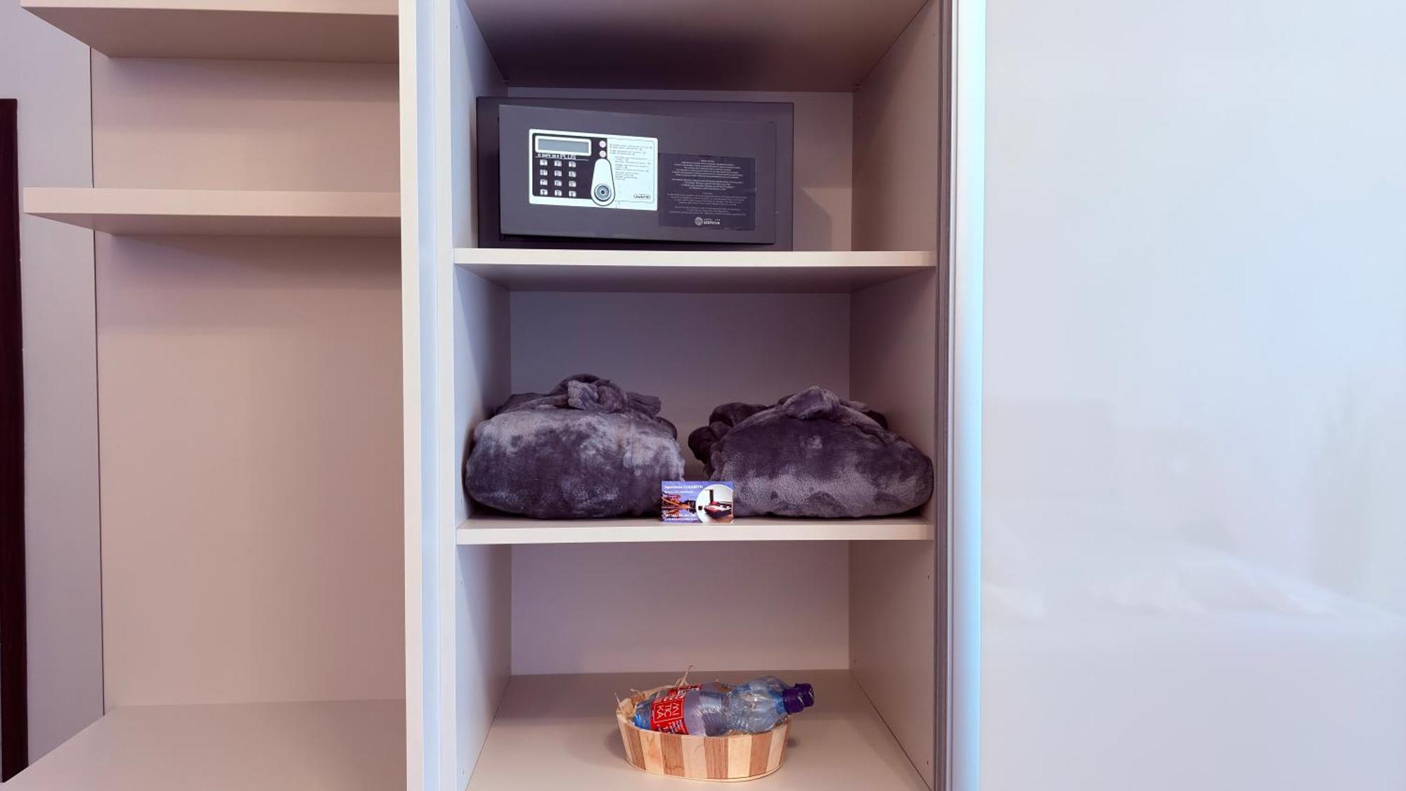 Apartman Elizabeth Bešeňová エクステリア 写真